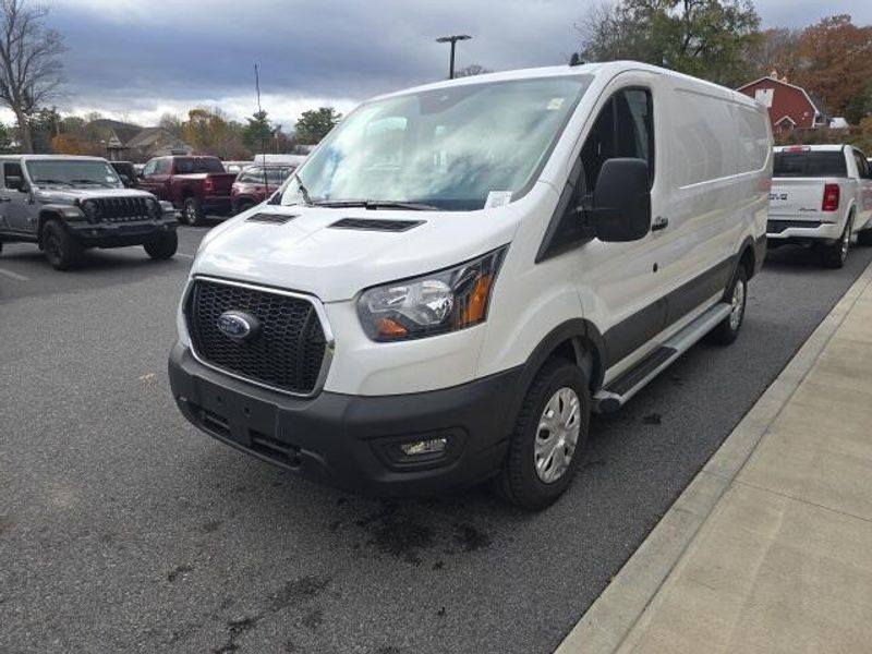 2024 Ford Transit photo 3