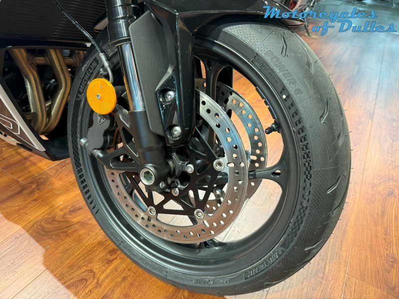 2025 Triumph Daytona 660 Image 12