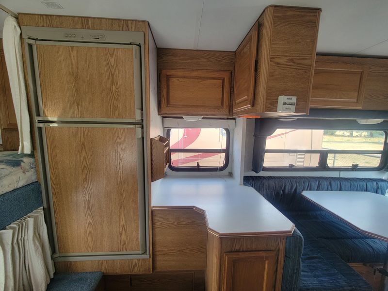Used 1997 LANCE SQUIRE 9500 Image 12