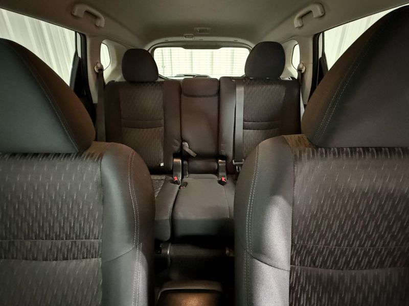 Used 2018 Nissan Rogue SVImage 27