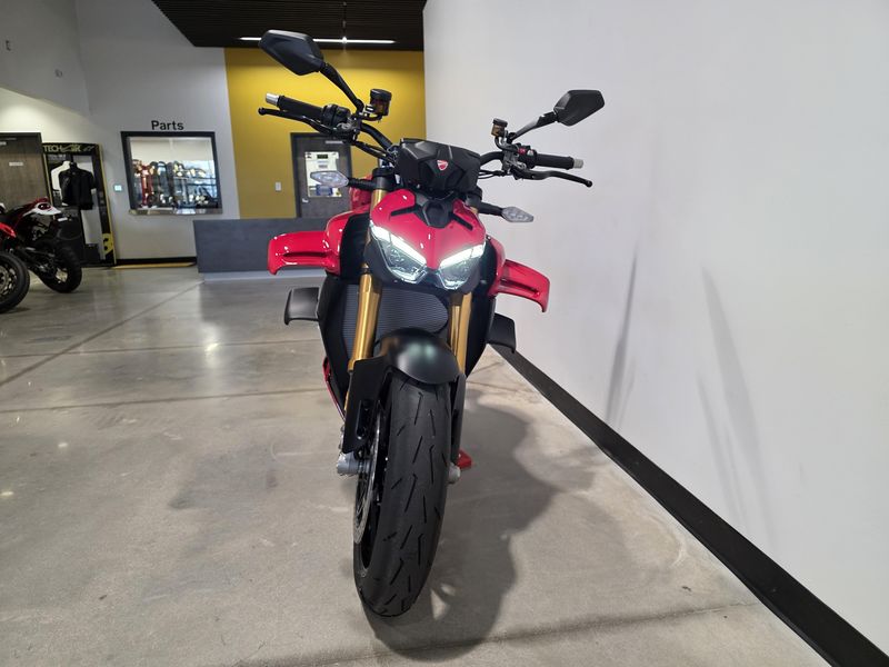New 2025 Ducati Streetfighter V4 S 