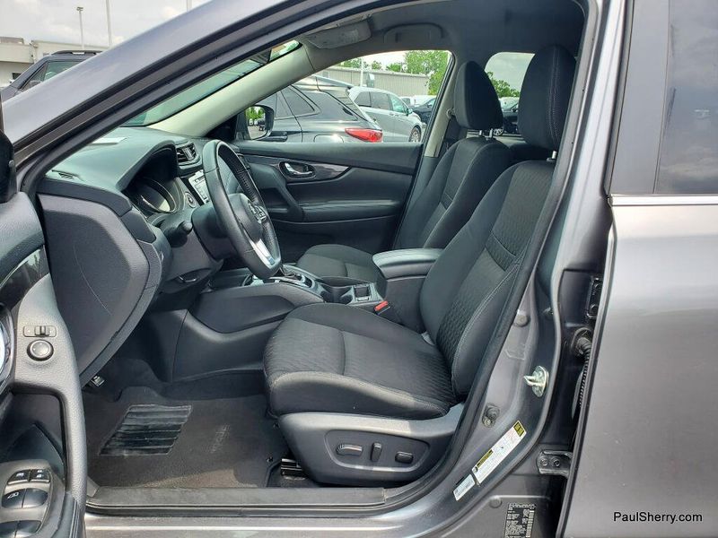 Used 2020 Nissan Rogue SV