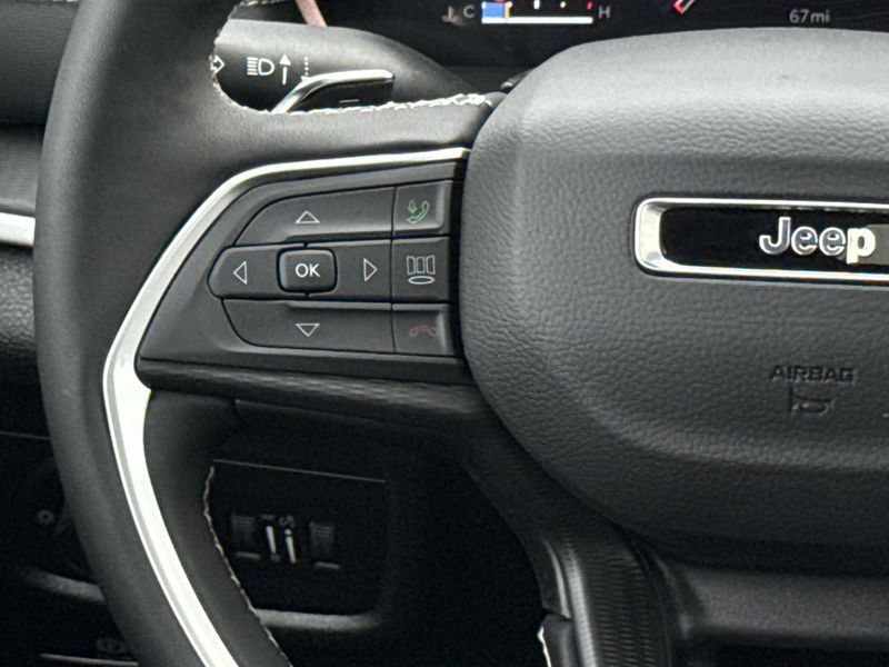 New 2026 Jeep Grand Cherokee Laredo X 4x2