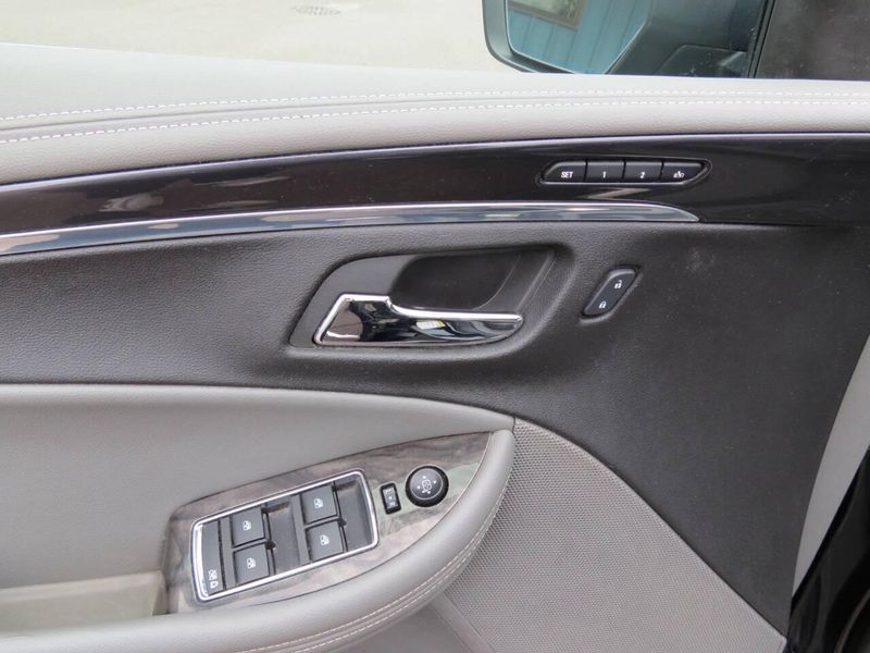2015 Chevrolet Impala LTZ 4dr Sedan w/2LZImage 10