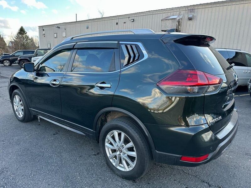 2020 Nissan Rogue SVImage 14