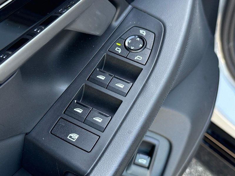 Used 2025 BMW 5 Series 530iImage 18