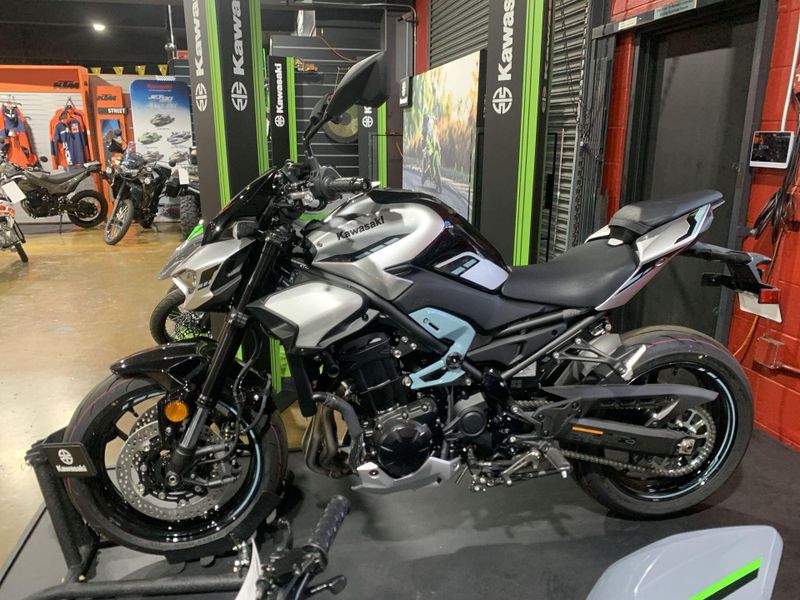 New 2025 Kawasaki Z900 ABS Image 5