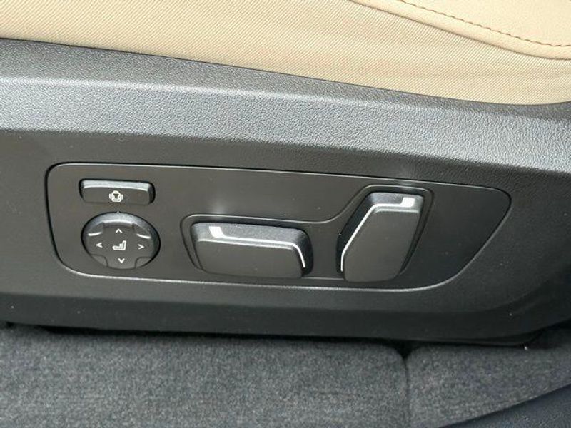 New 2026 BMW X3 30 xDriveImage 18