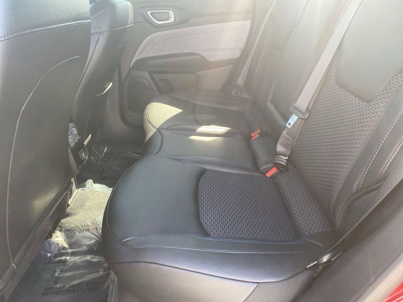 2025 Jeep Compass Latitude photo 16
