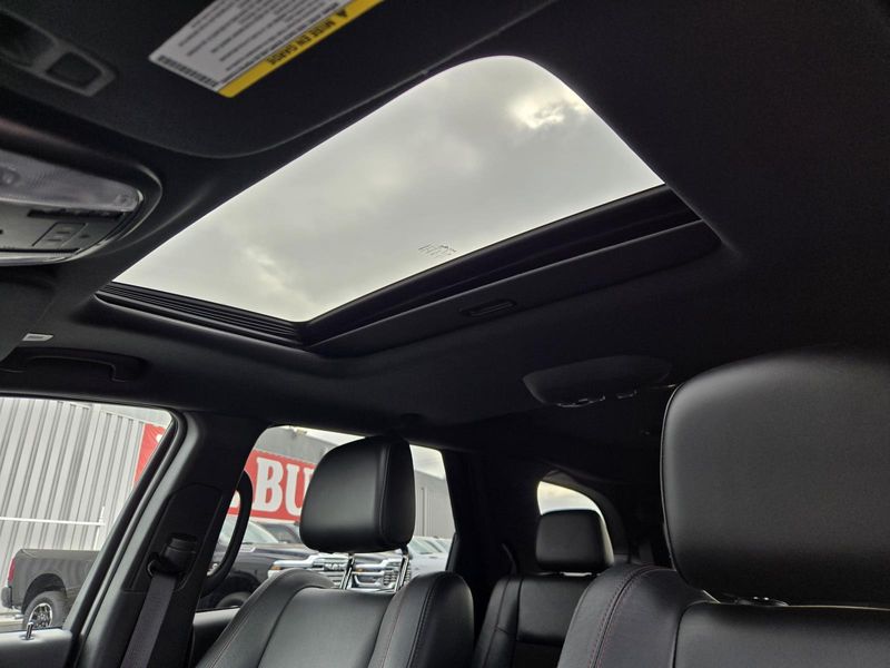 2021 Dodge Durango R/T photo 21