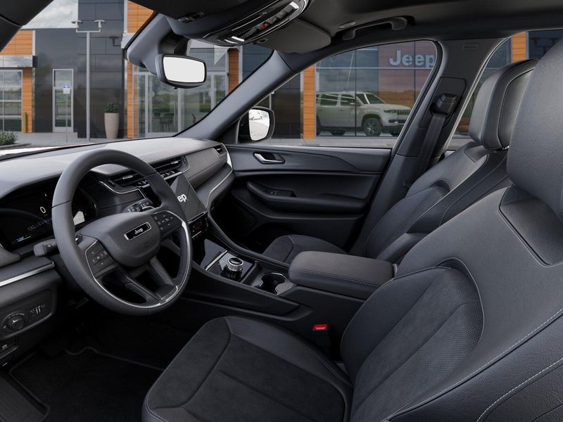 New 2025 Jeep Grand Cherokee L Altitude X 4x4Image 51