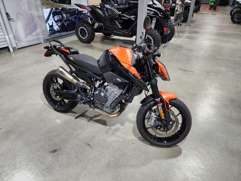 Used 2022 KTM 890 DUKE Image 12
