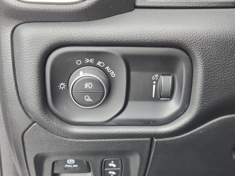 Used 2023 RAM 1500 Big Horn 4x4 Crew Cab 5'7 Box