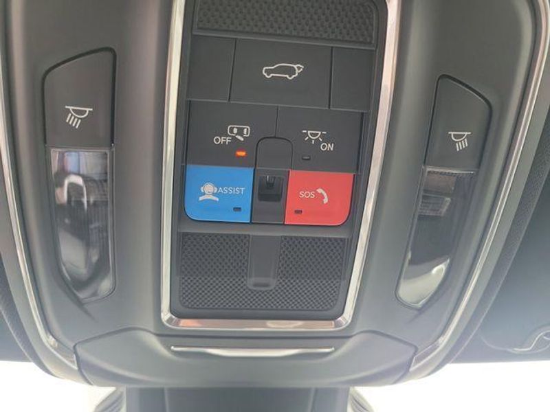 New 2026 Jeep Cherokee Limited 4x4