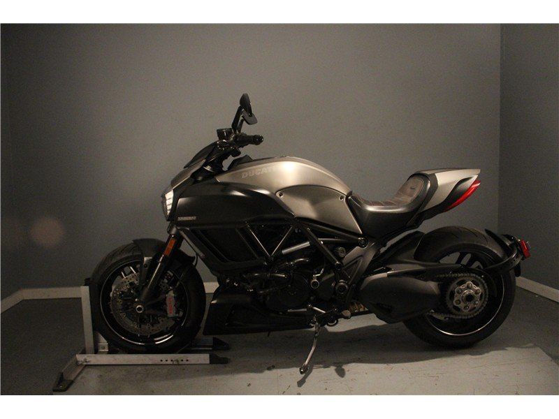 2015 Ducati DiavelImage 4