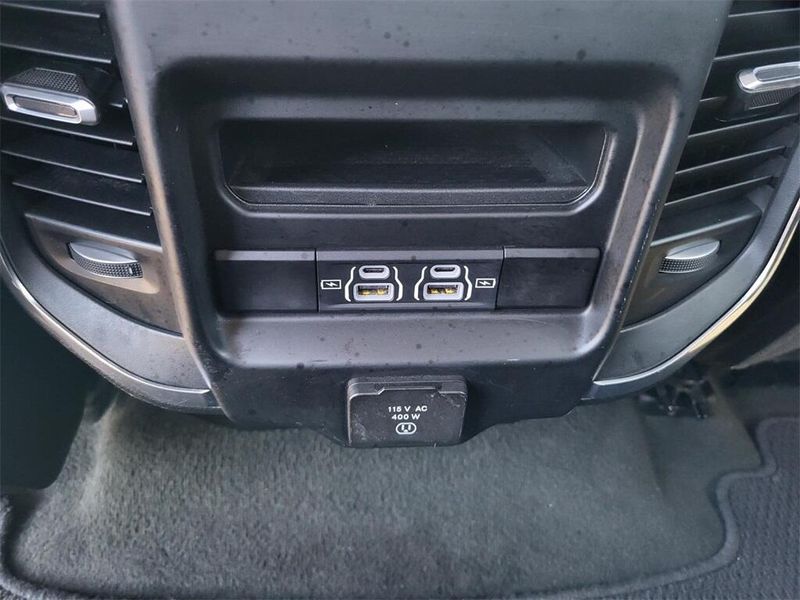 2024 RAM 1500 LaramieImage 30