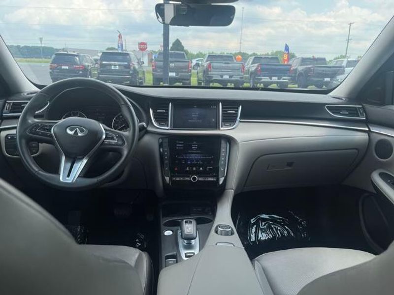 2023 INFINITI QX50 Luxe