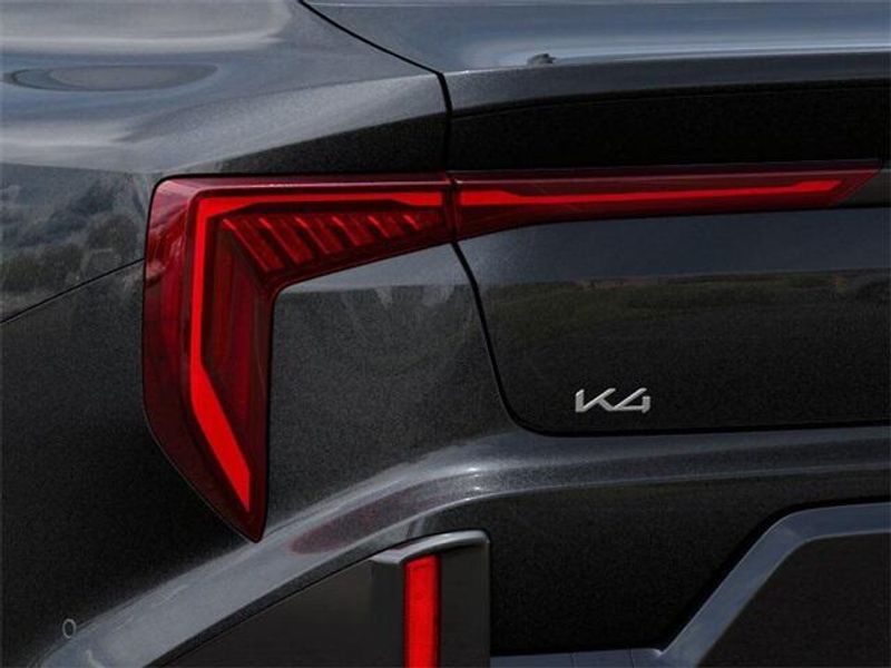 2025 Kia K4 GT LINEImage 11