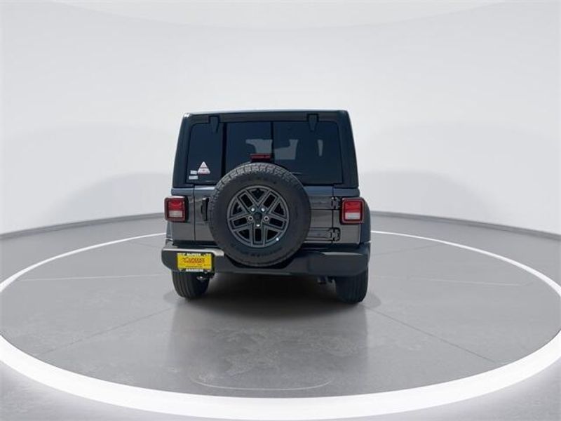 2025 Jeep Wrangler Unlimited Sport S photo 7