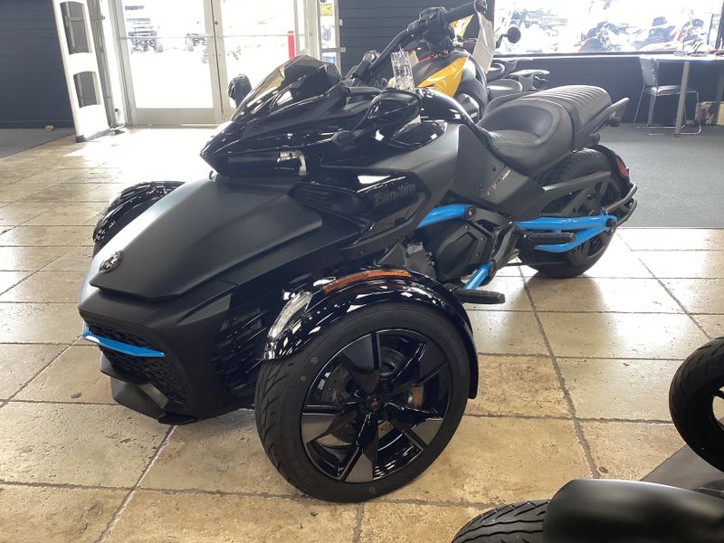 2023 Can-Am SPYDER F3S SPECIAL SERIES MONOLITH BLACK SATINImage 8