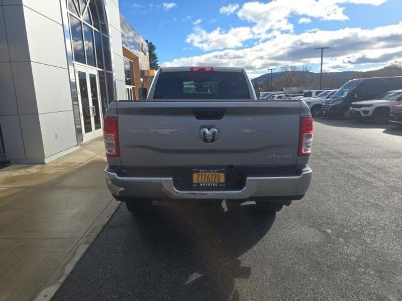 2022 Ram 3500 Tradesman photo 4