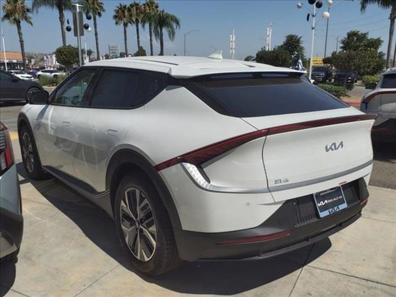 2024 Kia EV6 LightImage 3