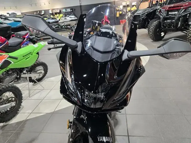 NEW 2026 YAMAHA YZFR7 Image 9