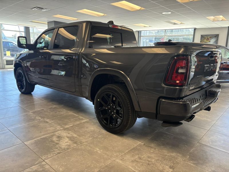 New 2026 RAM 1500 Laramie Crew Cab 4x4 5'7' Box