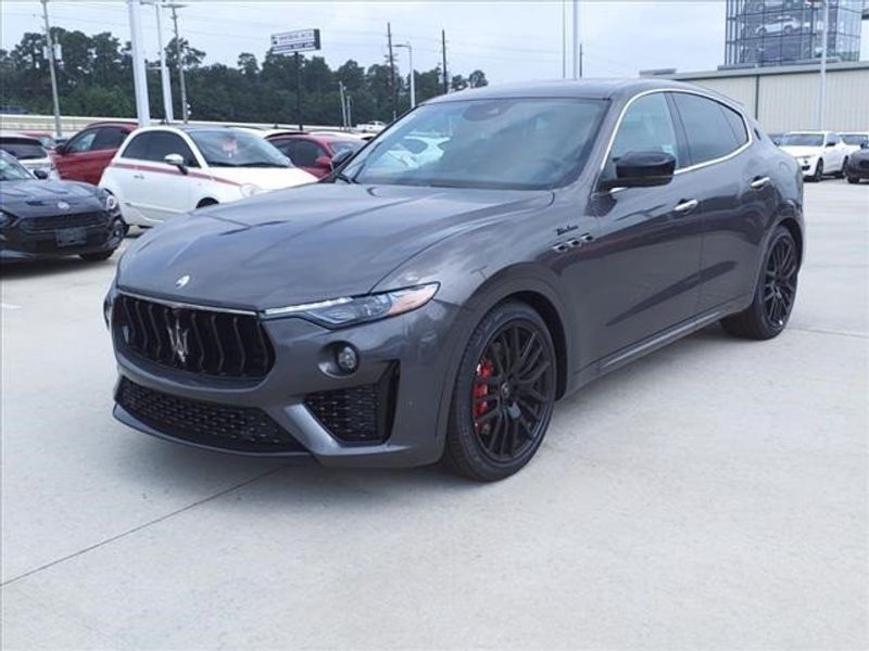 2024 Maserati Levante ModenaImage 2