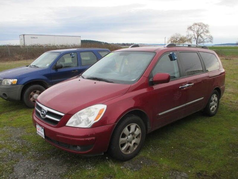 Used 2007 Hyundai Entourage Image 1