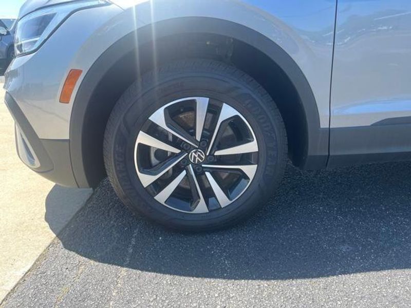 2024 Volkswagen Tiguan 2.0T S