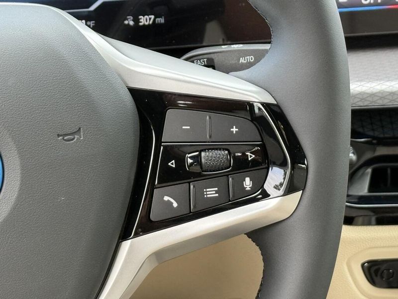2025 BMW i4 eDrive40Image 24