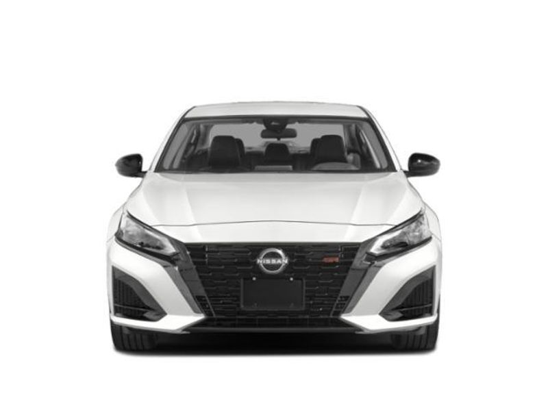 2024 Nissan Altima 2.5 SR photo 4