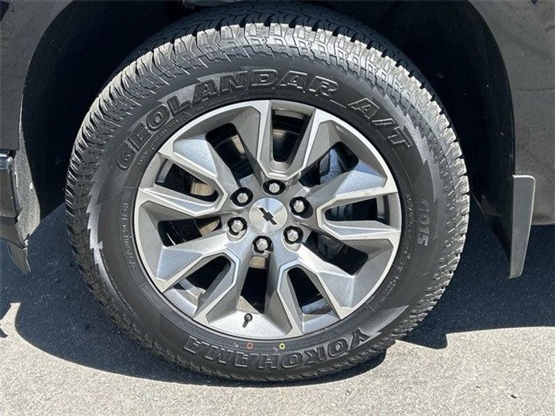 2019 Chevrolet Silverado 1500 RSTImage 10