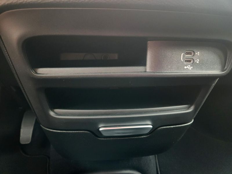 New 2027 Chrysler Pacifica Select