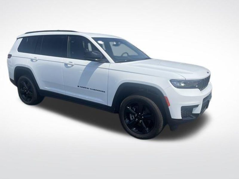 2025 Jeep Grand Cherokee L Altitude X 4x4