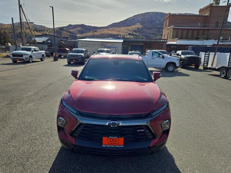 2025 Chevrolet Blazer RS photo 2