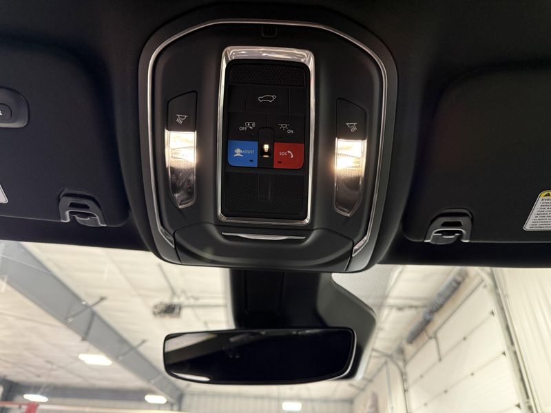 2026 Jeep Grand Wagoneer L 4x4Image 25