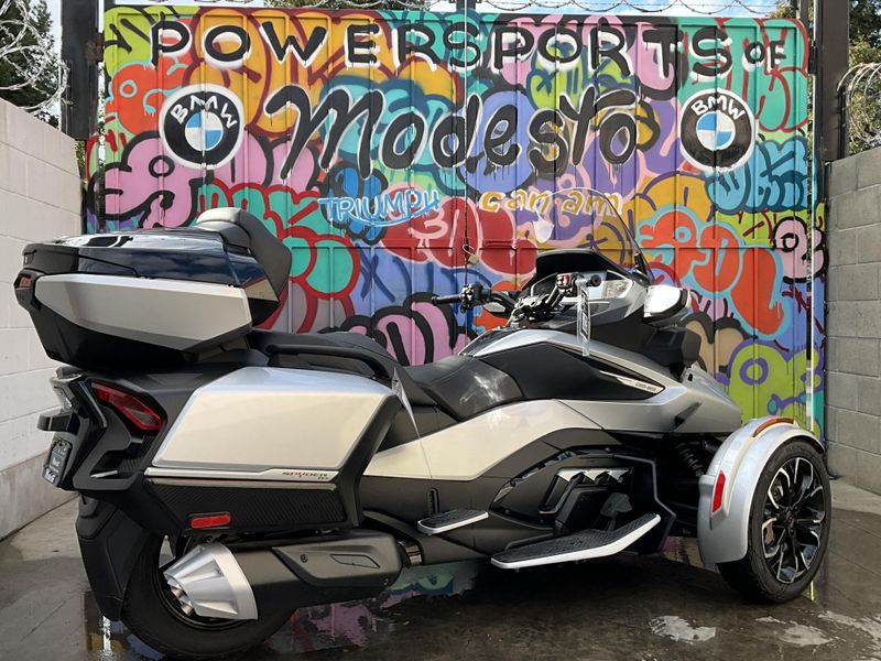 2024 Can-Am SPYDER RT LIMITED Image 8