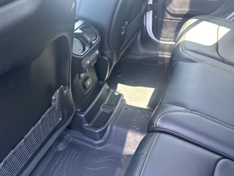 New 2025 Jeep Wrangler 4-door Rubicon 392Image 15