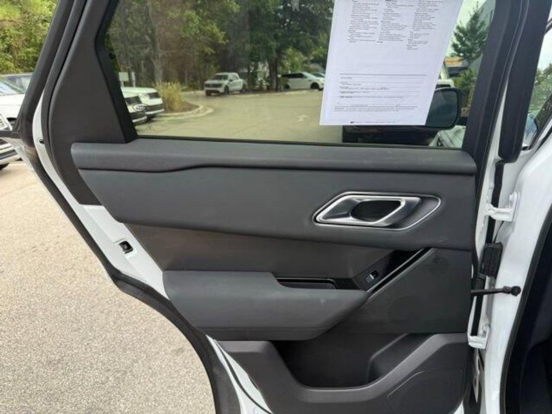 Used 2025 Land Rover Range Rover Velar Dynamic SE