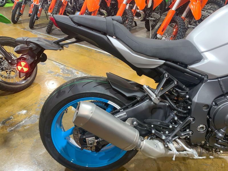 New 2025 Yamaha MT-10 Image 10