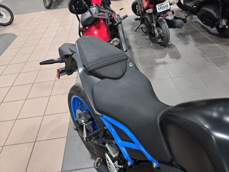 2024 Suzuki GSX8SImage 8