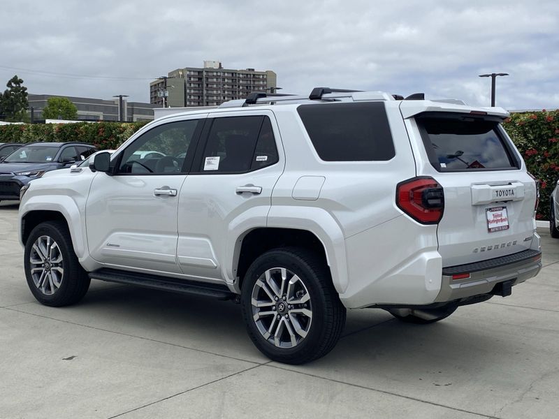 2025 Toyota 4Runner Hybrid LimitedImage 5