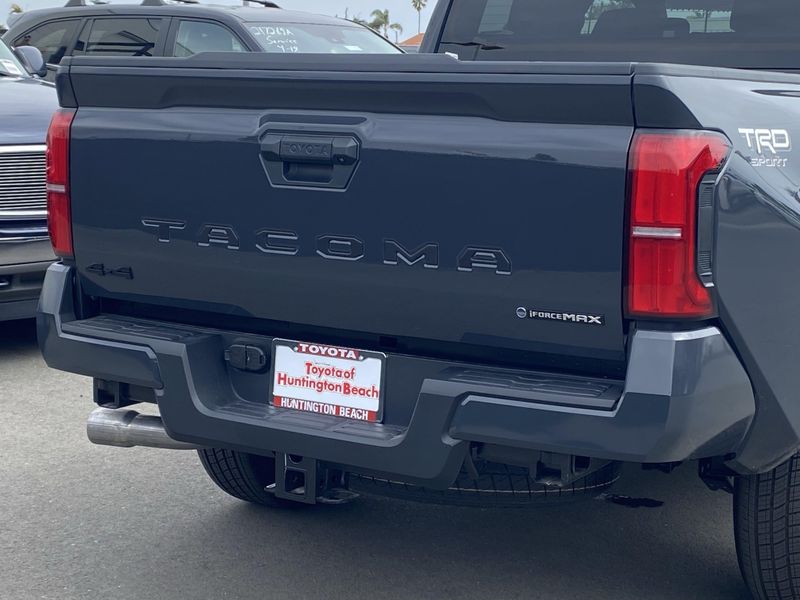 2025 Toyota Tacoma TRD Sport HybridImage 4
