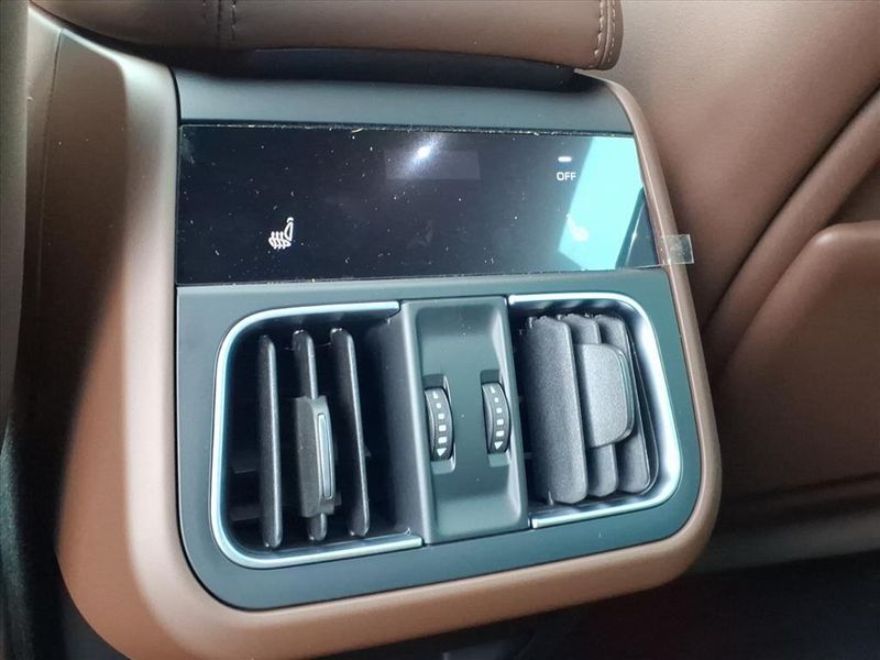 New 2026 Maserati Grecale ModenaImage 14