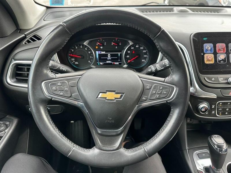 2018 Chevrolet Equinox LTImage 2