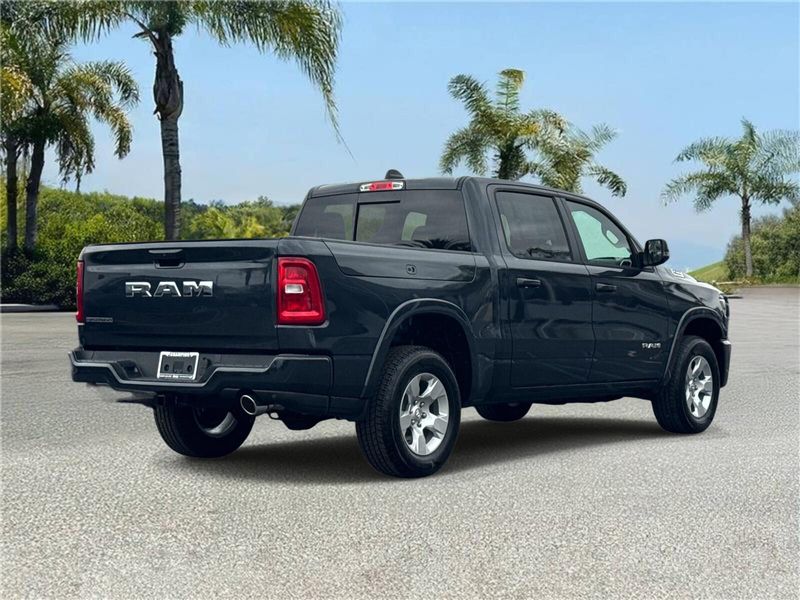 New 2026 RAM 1500 Big Horn Crew Cab 4x2 5'7' Box