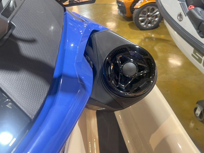 2025 Sea-Doo WAKE PRO 230 (SOUND SYSTEM) Image 12