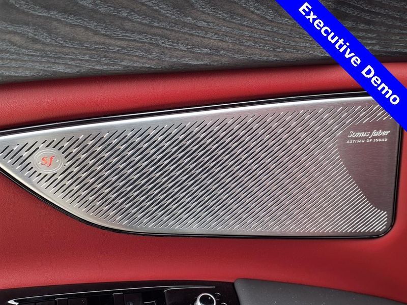 New 2025 Maserati Grecale ModenaImage 17